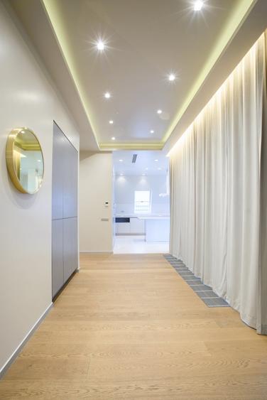 Apartament cu 5 camere decomandat, mobilat în Iancu Nicolae