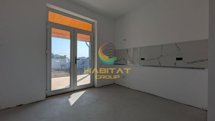 Casă individuală cu 4 camere cu Canalizare în Frumușani