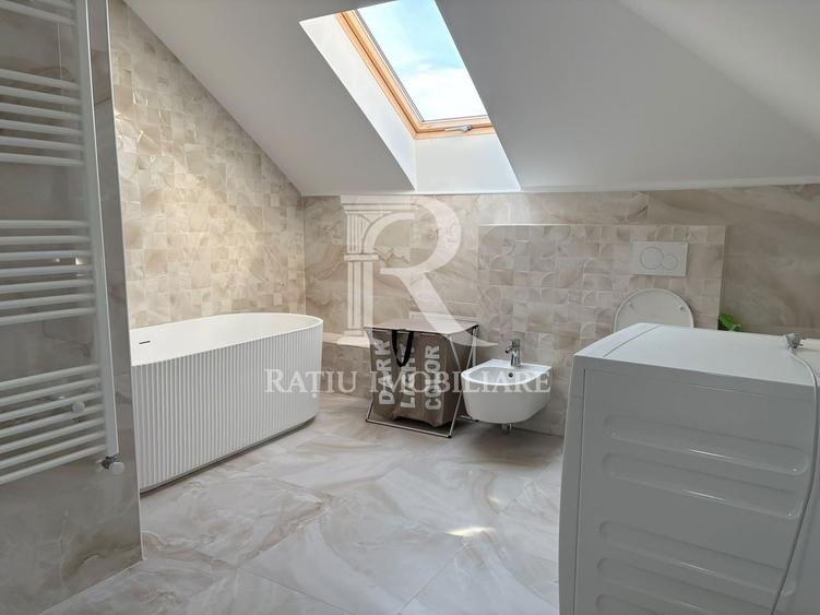 Duplex cu 6 camere cu Canalizare în Nord-Est