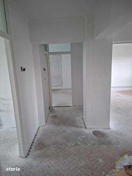 Apartament cu 3 camere în Unirii