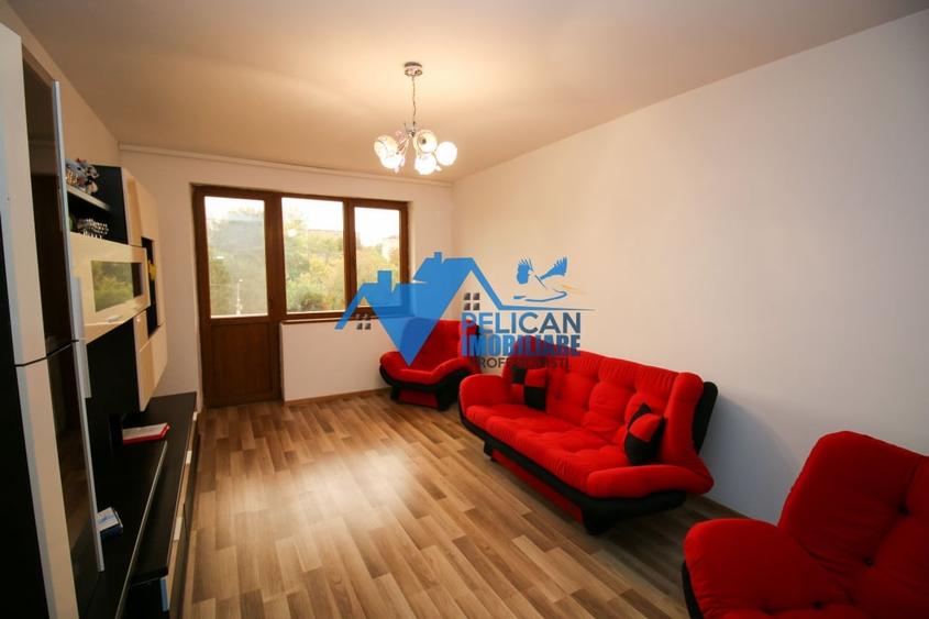 Apartament cu 3 camere decomandat, mobilat în Vest