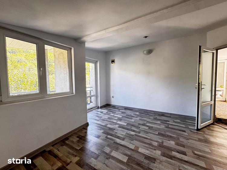Casă cu 4 camere cu Teren 1350 Mp în Mărgineni