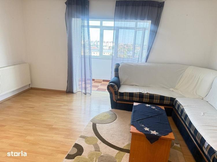 Apartament cu 3 camere decomandat în Micro 4