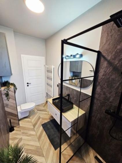 Apartament cu 2 camere semidecomandat în Florești