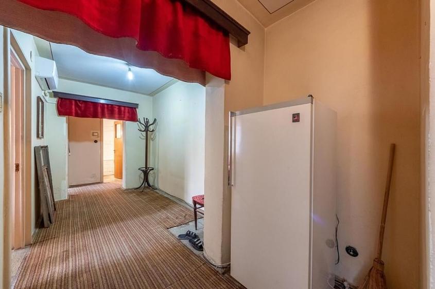 Apartament cu 3 camere în Colentina