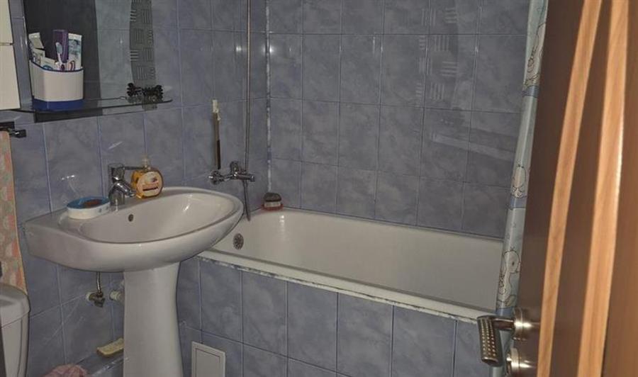 Apartament cu 2 camere semidecomandat, mobilat în Pantelimon