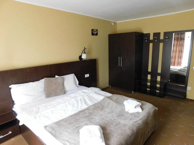 Casă cu Teren 383 Mp în Zamora