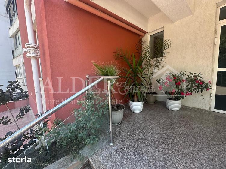 Apartament cu 5 camere în Central