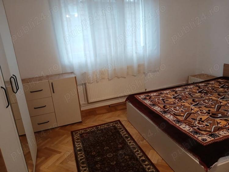 Apartament cu 2 camere semidecomandat, mobilat în Rovine