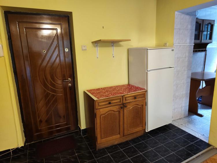 Apartament cu 2 camere decomandat în Semicentral