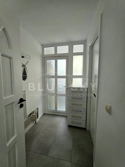 Apartament cu 3 camere decomandat, mobilat în Kamsas