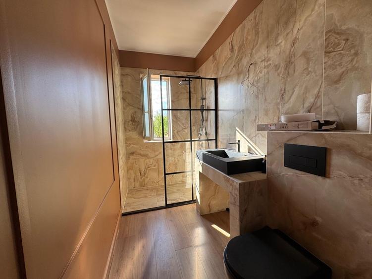 Apartament cu 2 camere în Plopi