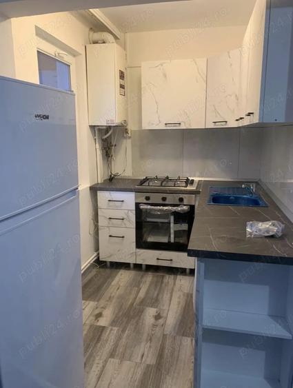 Apartament cu 2 camere semidecomandat în Dâmbu Pietros