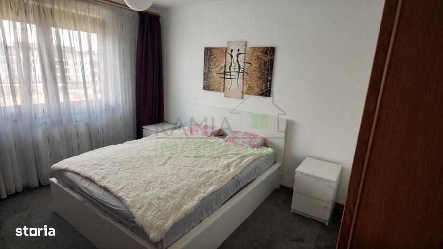 Apartament cu 2 camere decomandat în Tractorul