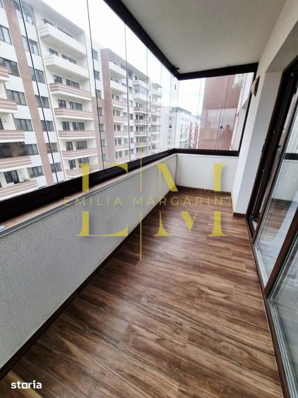 Apartament cu 3 camere în Tractorul