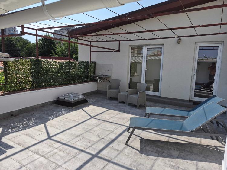 Ideal pentru studenti. Apartament complet utilat, Faleza Nord, strada Pescarus 22A, centrala pe gaz, bucatarie proprie utilata, baie proprie, confort - 1