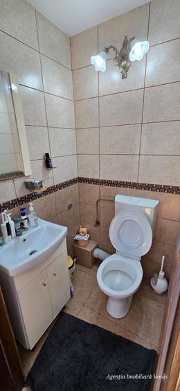 Casă individuală cu 5 camere cu Teren 260 Mp în Central