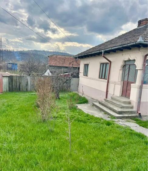 Casă cu 3 camere în Coman