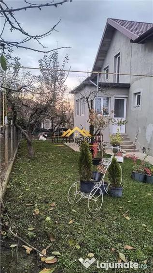 Casă cu 4 camere cu Teren 500 Mp în Cătămărești