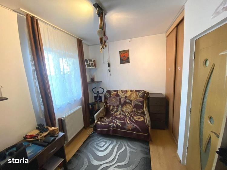 Apartament cu 3 camere decomandat în Gușterița