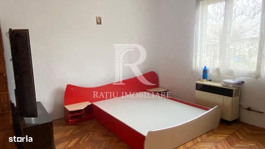 Casă cu 4 camere în Santăul Mare