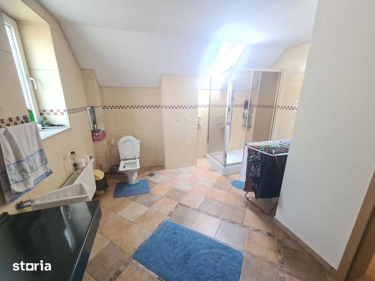 Casă cu 4 camere cu Teren 720 Mp în Gherăiești