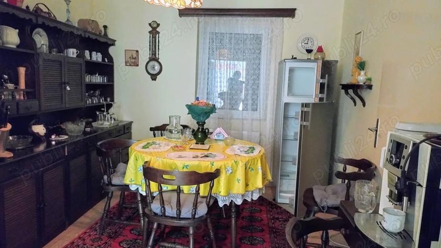 Casă cu 4 camere cu Teren 1173 Mp în Variaș