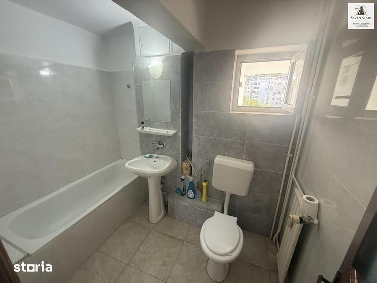 Apartament cu 3 camere decomandat în Central