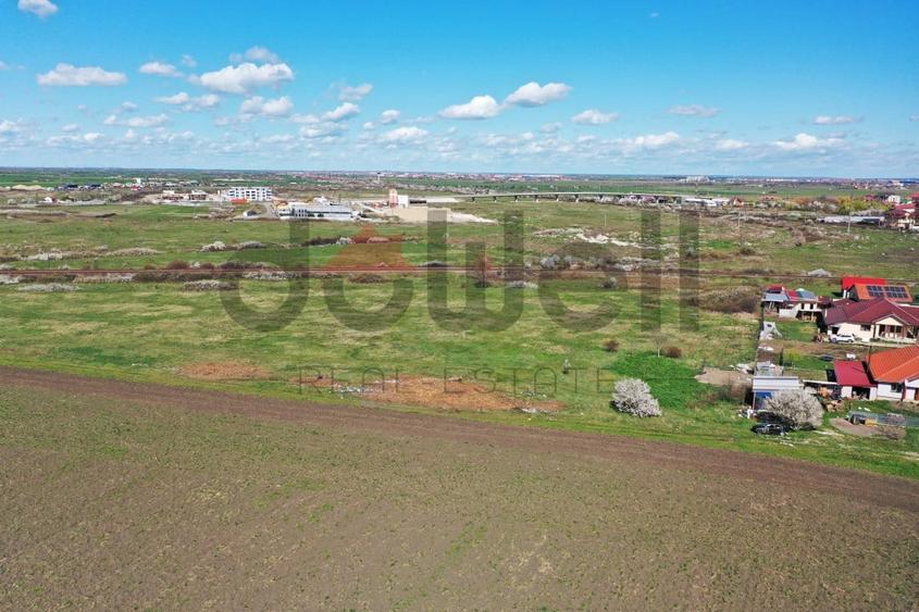 Teren agricol extravilan de 5913 mp, în Ronaț
