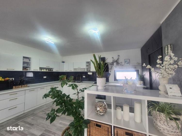 Casă cu 4 camere în Bucureasa