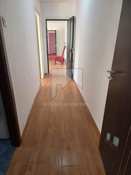 Apartament cu 3 camere semidecomandat, mobilat în Berceni