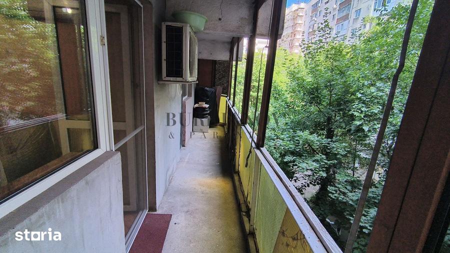Apartament cu 4 camere semidecomandat în Pantelimon