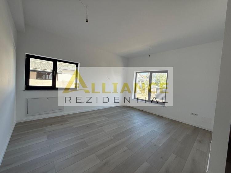Casă individuală cu 4 camere cu Canalizare în Berceni