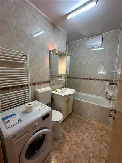 Apartament cu 3 camere semidecomandat, mobilat în Luncă