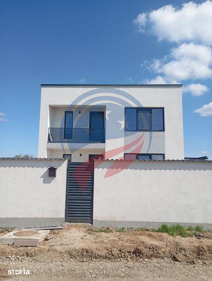 Casă cu 5 camere cu Teren 345 Mp în Vela
