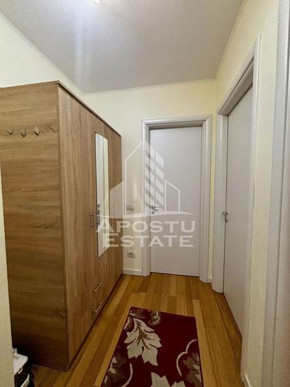 Apartament cu 3 camere semidecomandat, mobilat în Gheorghe Lazăr