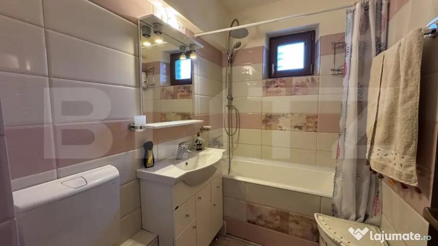 Apartament cu 3 camere semidecomandat, mobilat în George Enescu