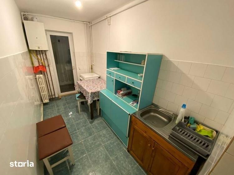 Inchiriez apartament 3 camere - 2