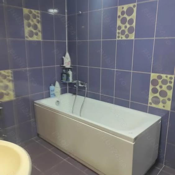 Casă cu 6 camere în Central