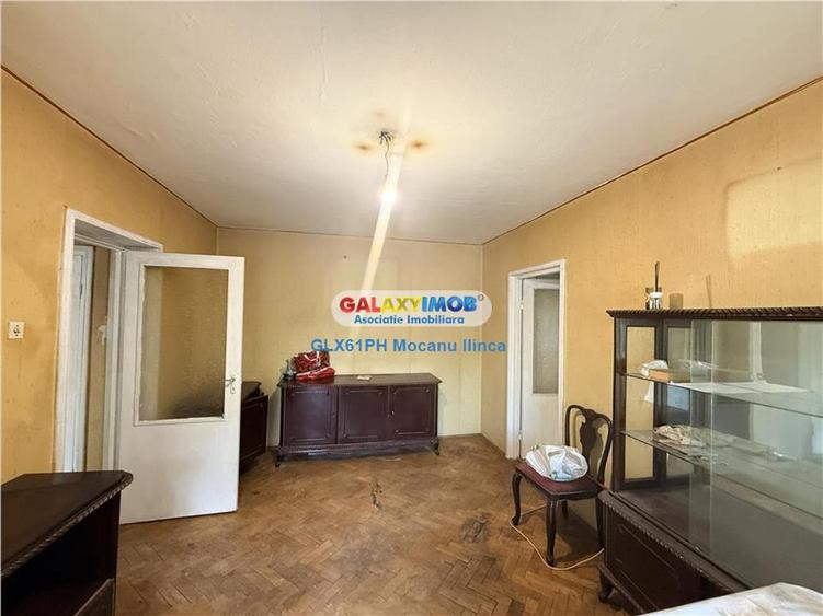 Apartament cu 3 camere semidecomandat în Nord