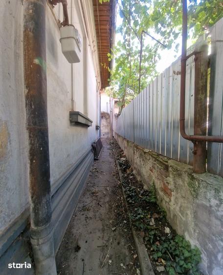 Casă cu 9 camere cu Teren 413 Mp în Parcul Carol