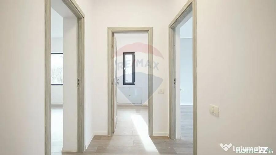 Casă cu 5 camere cu Teren 400 Mp în Bunloc