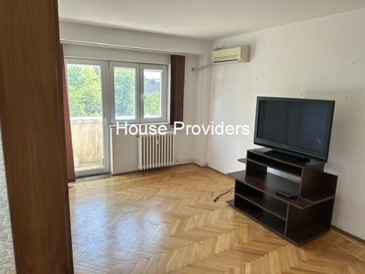 Apartament cu 2 camere în Calea Victoriei