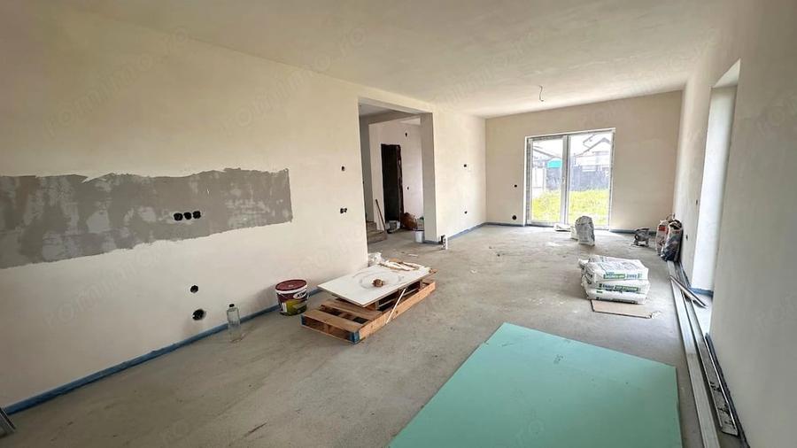 Casă cu 5 camere cu Teren 440 Mp în Șura Mică