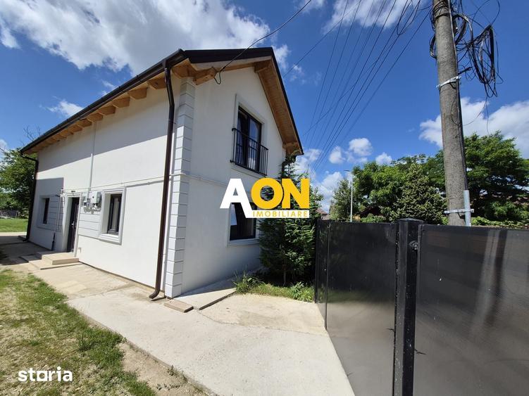 Casă cu 4 camere cu Teren 500 Mp în Lipoveni