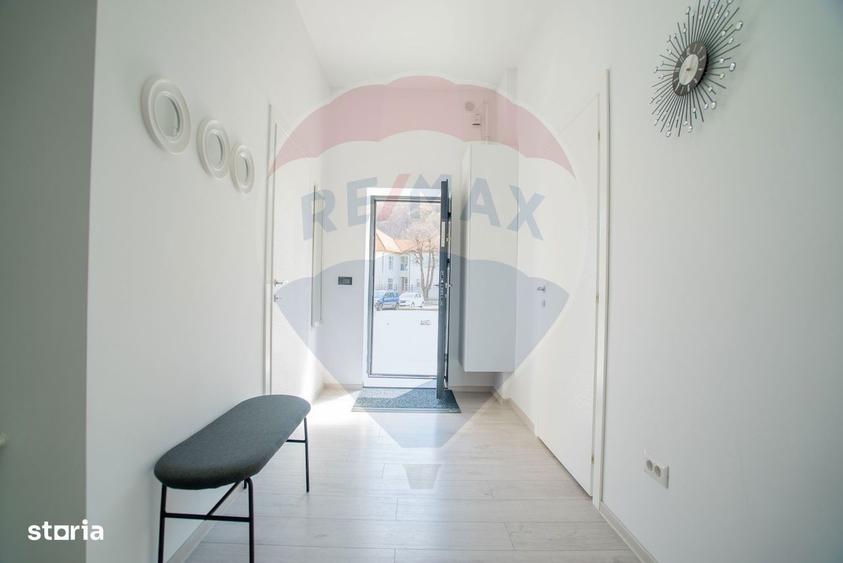 Apartament cu 3 camere decomandat, mobilat în Valea Cetății