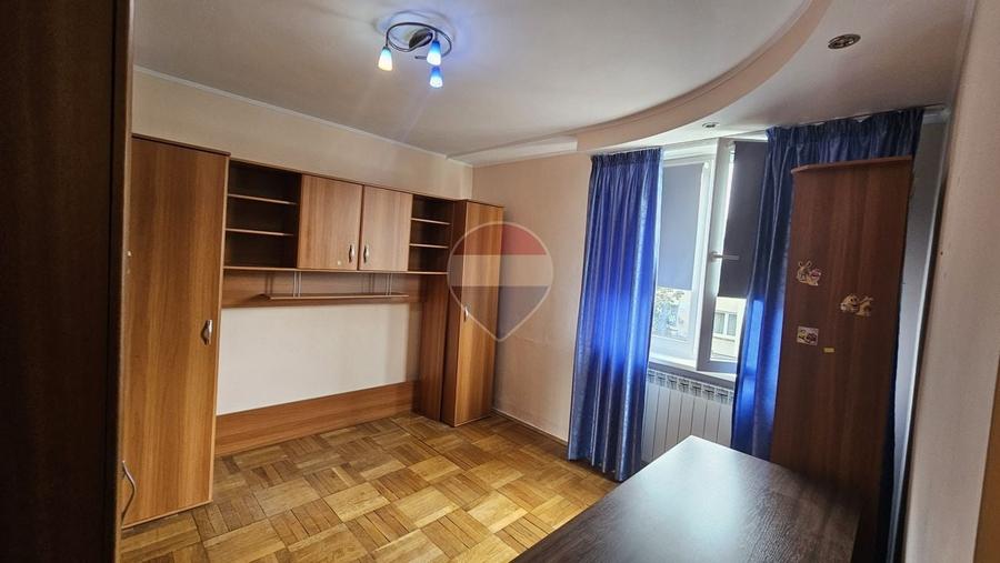 Apartament cu 2 camere decomandat, mobilat în Central