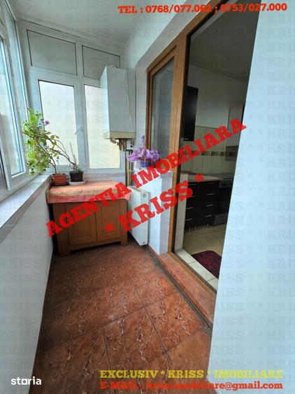 Apartament cu 4 camere decomandat în Negru Vodă