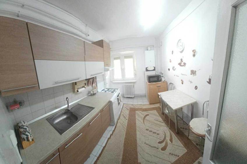 Inchiriez apartament 2 camere zona 300 parter vis a vis de spitalul Genesys - 7