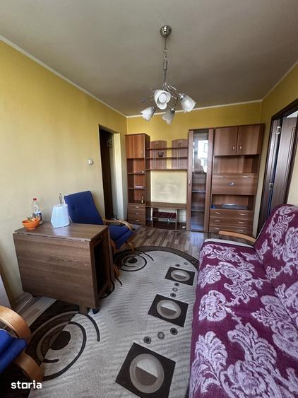 Apartament cu 3 camere în Micro 19
